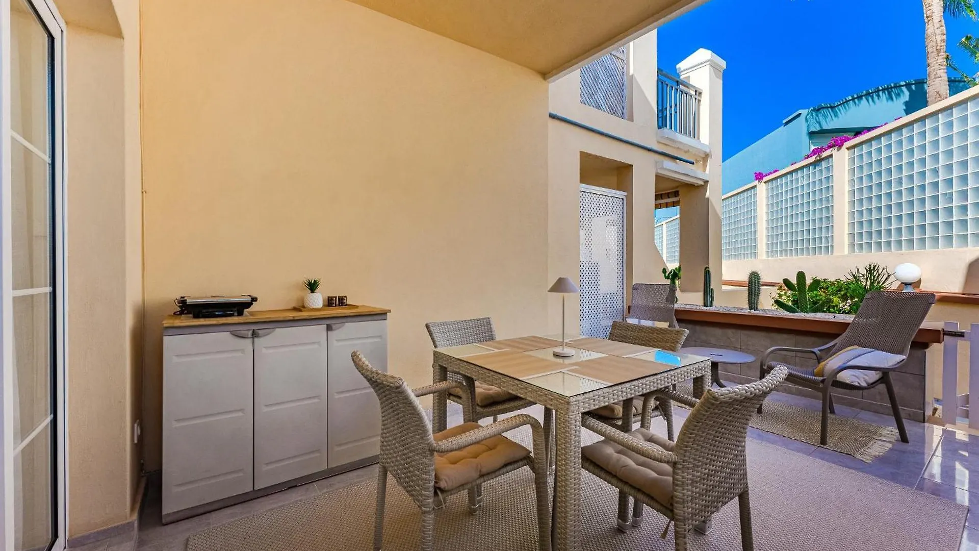 Yucca Park 1 Bed Apartment Costa Adeje